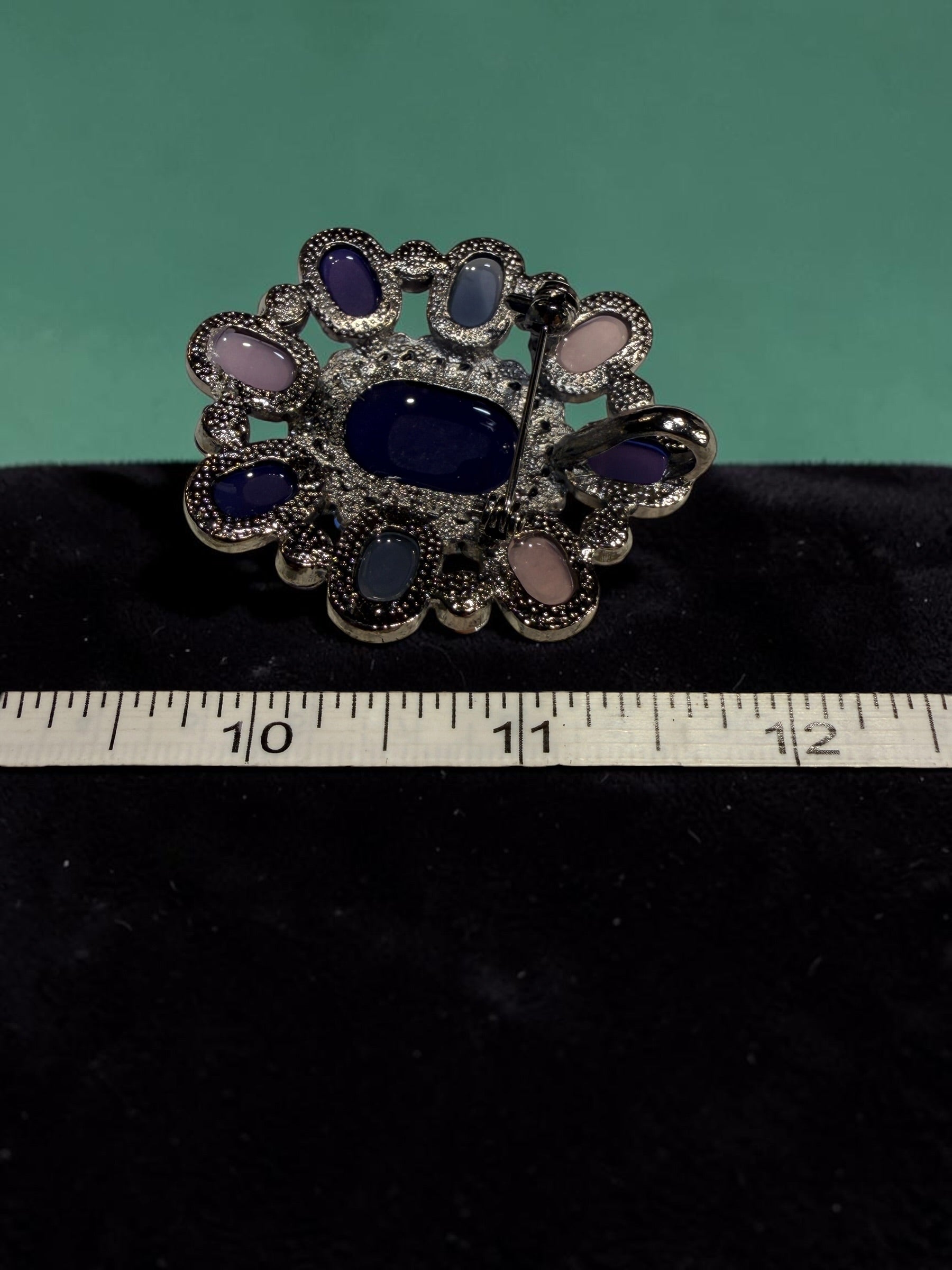 LARGE PURPLE PENDANT OR BROOCH