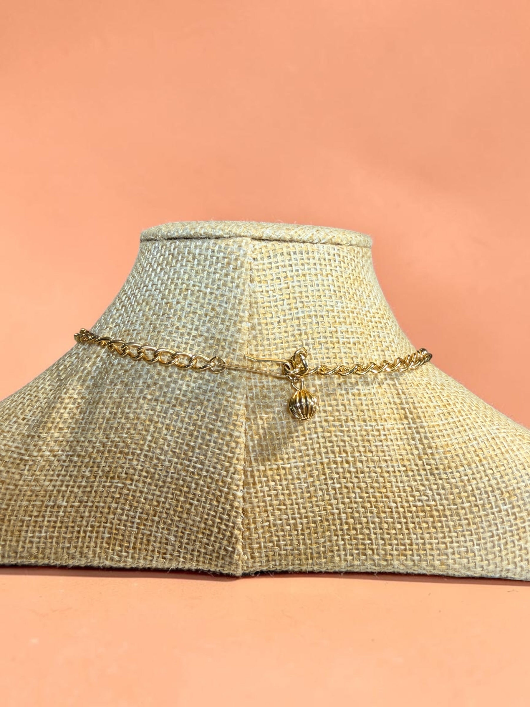VINTAGE BIB NECKLACE