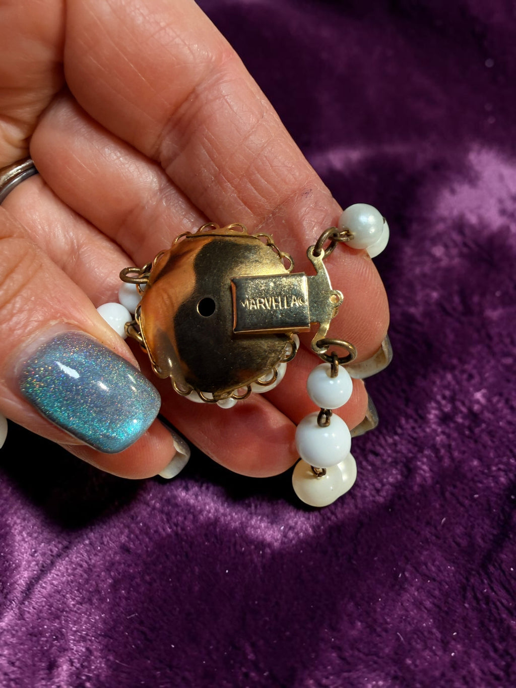 VINTAGE MARVELLA AB GLASS NECKLACE