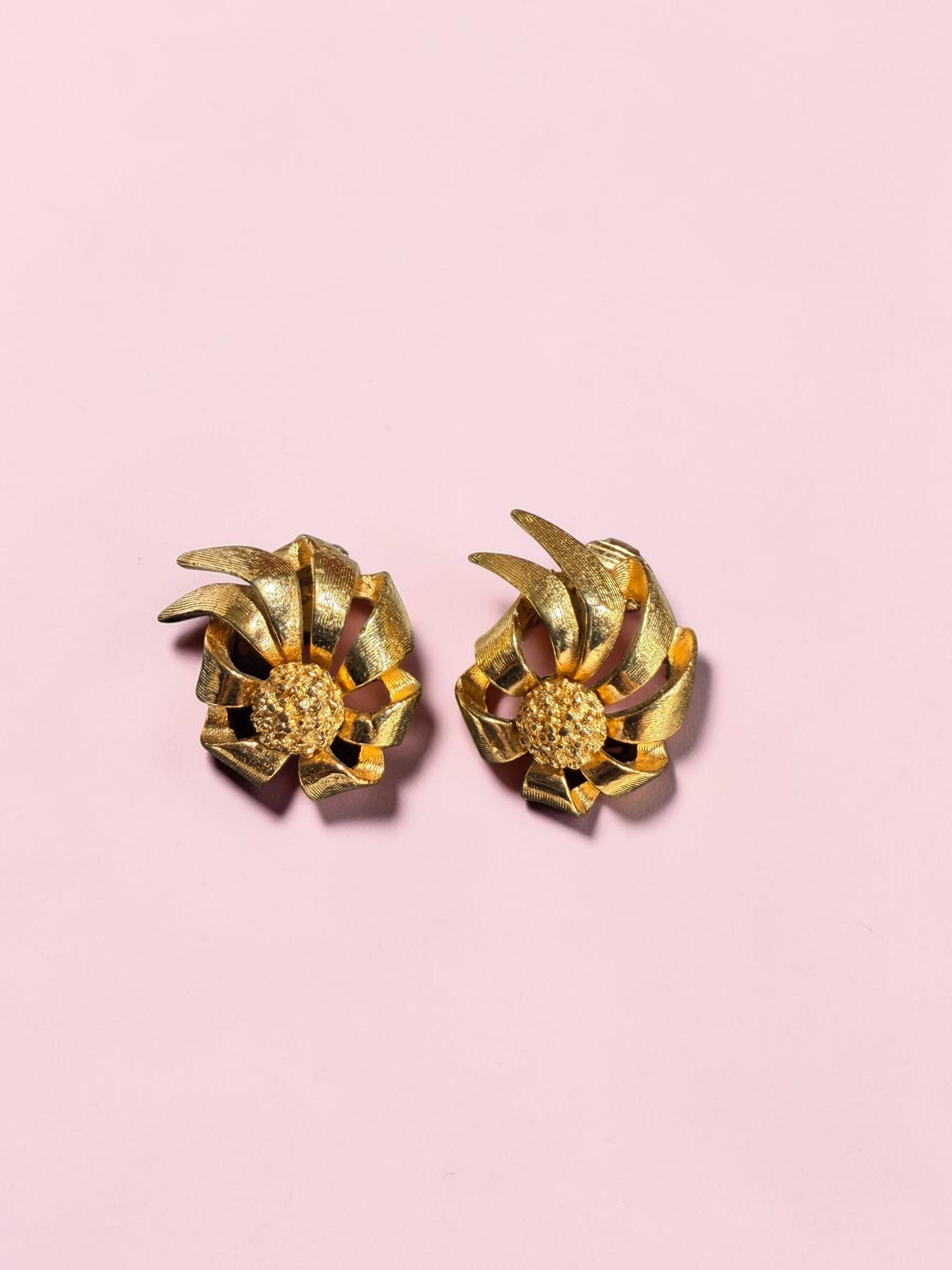 VINTAGE GOLD EARRINGS
