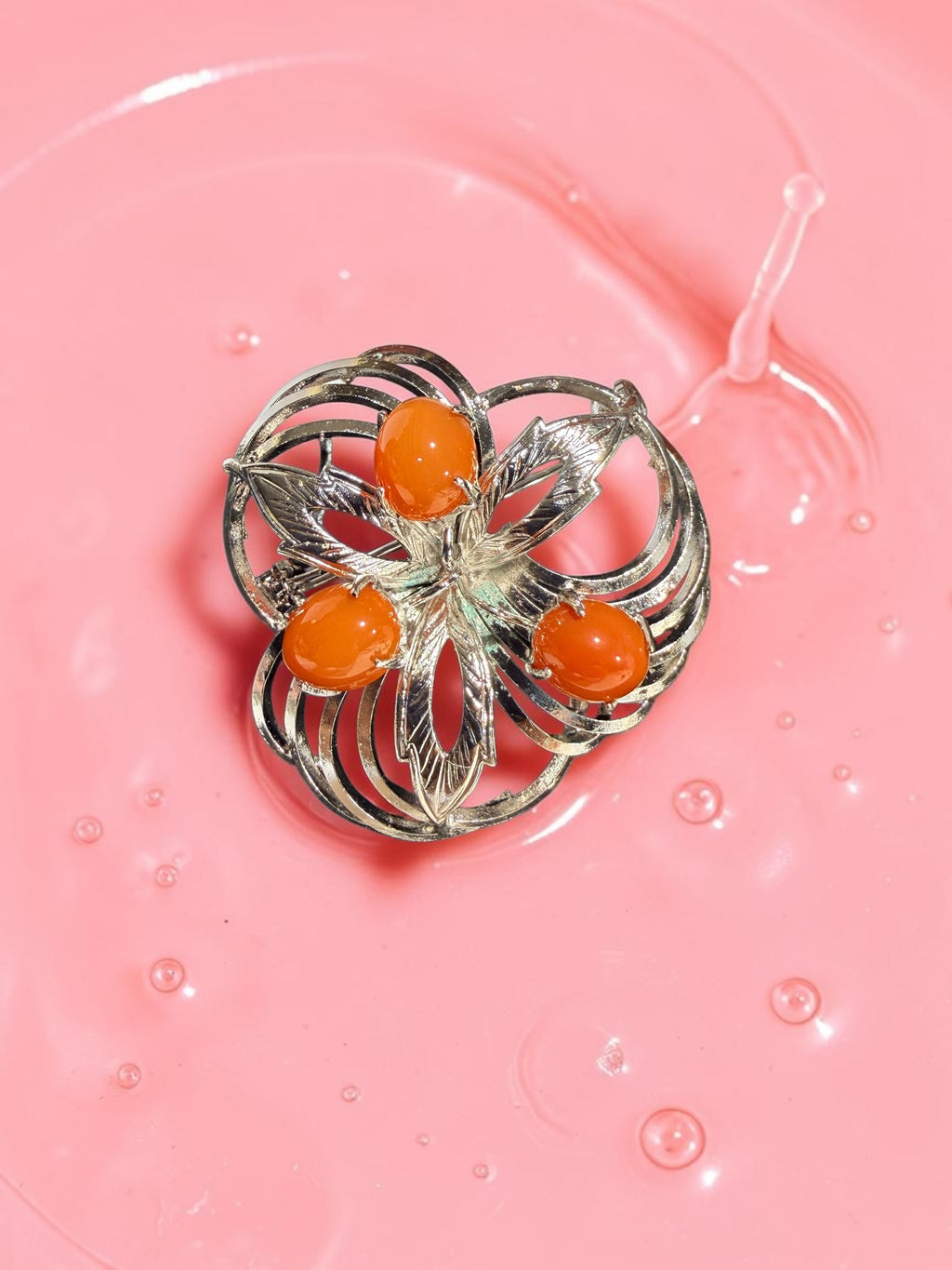 VINTAGE FLORAL BROOCH