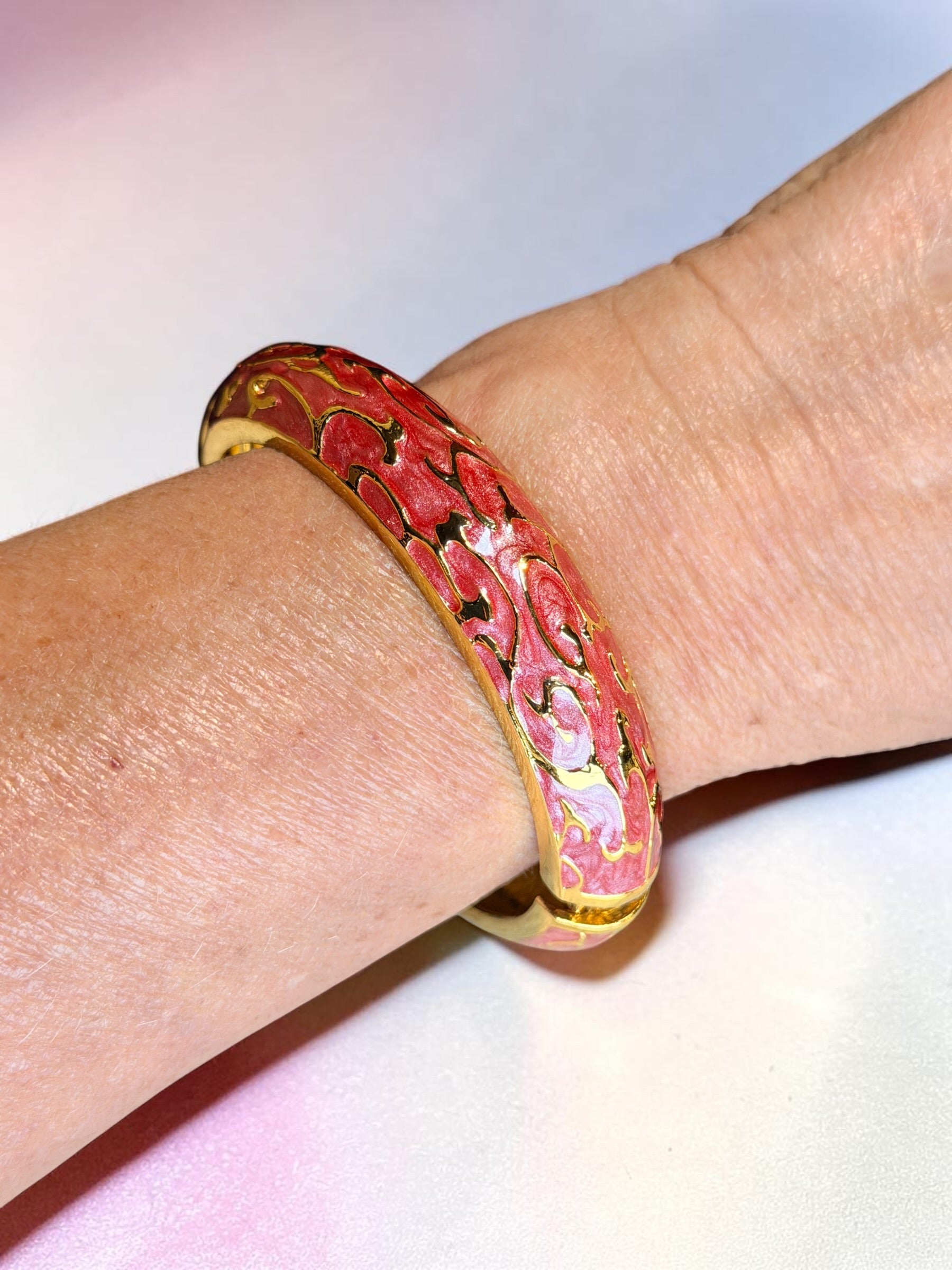 CLAMPN STYLE PINK BRACELET
