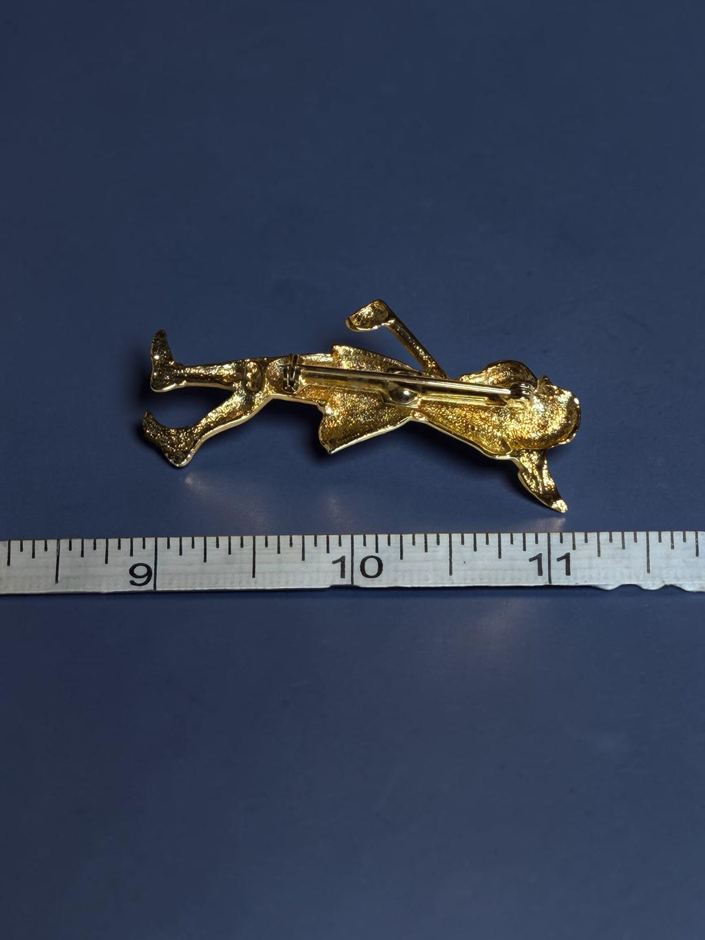 LADY GOLFER BROOCH
