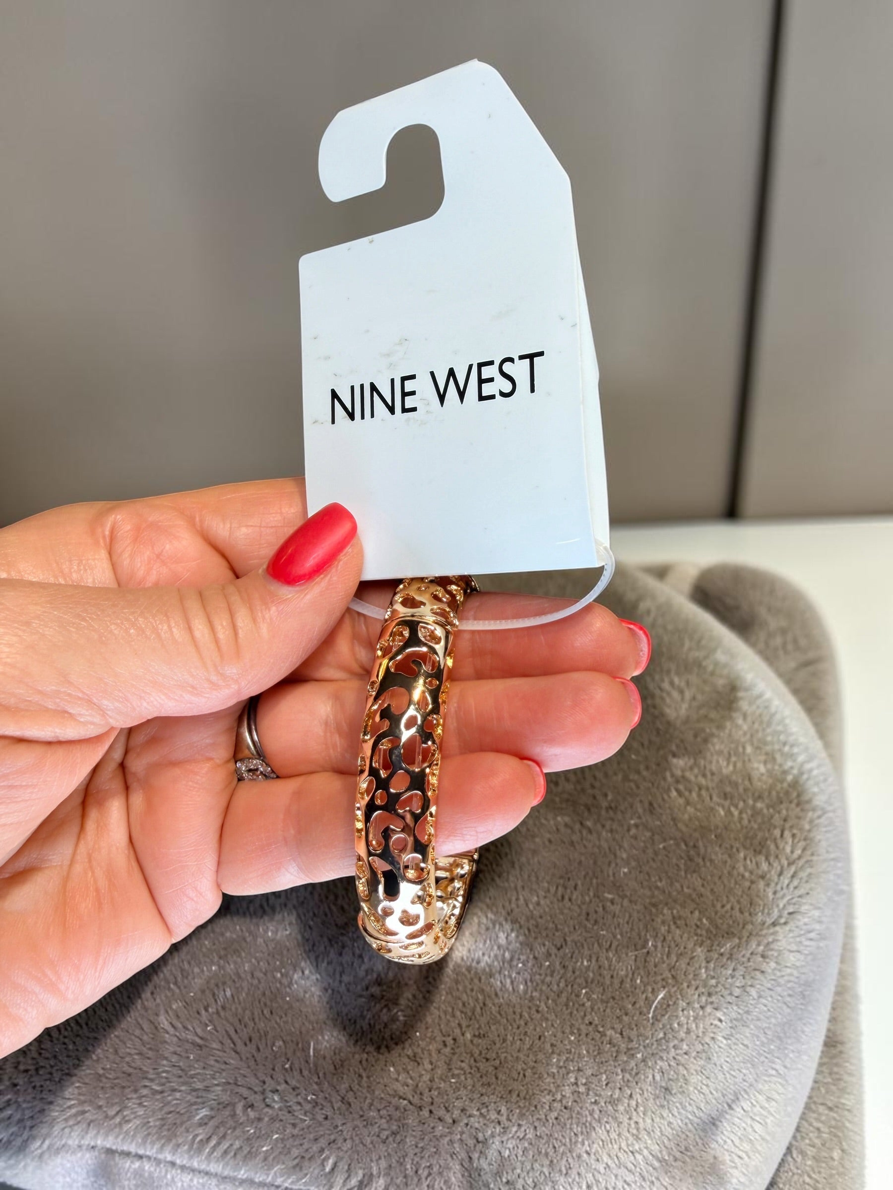 NINE WEST BRACELET