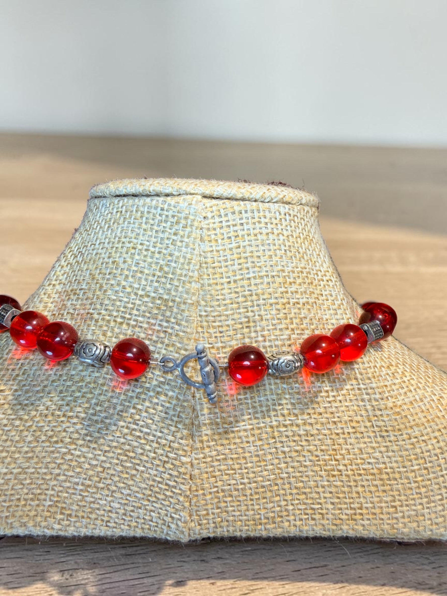 RED GLASS & SILVER BEADED NECKLACE