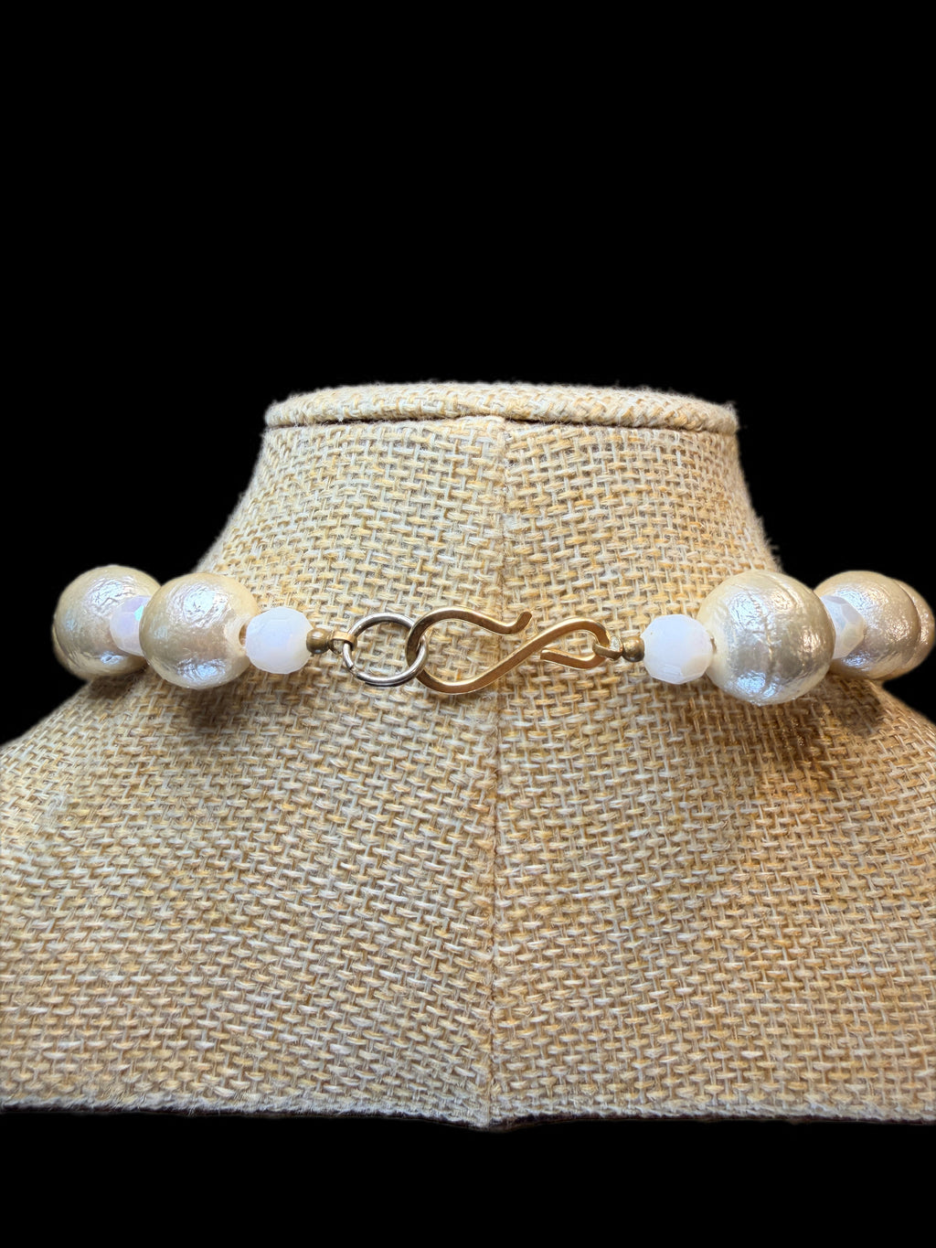 VINTAGE PEARL & CLEAR BEADED NECKLACE