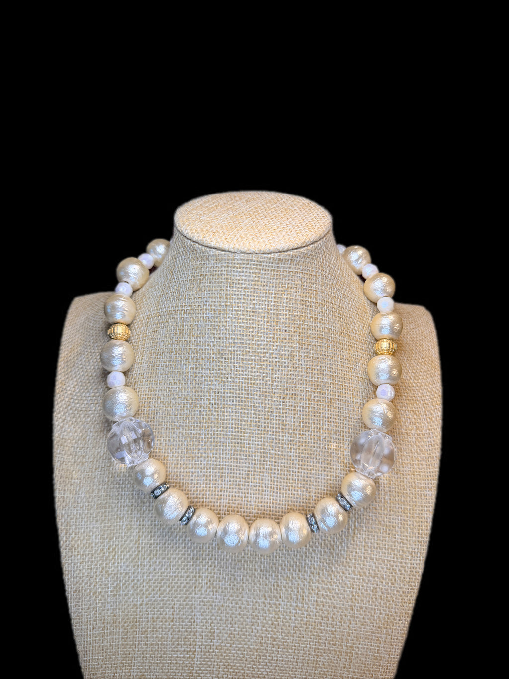 VINTAGE PEARL & CLEAR BEADED NECKLACE