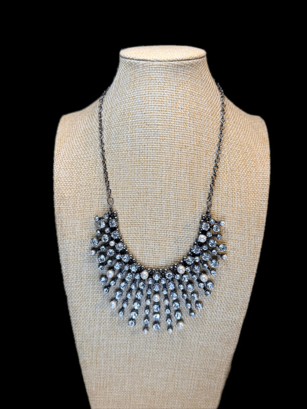 RHINESTONE & PEARL BIB NECKLACE