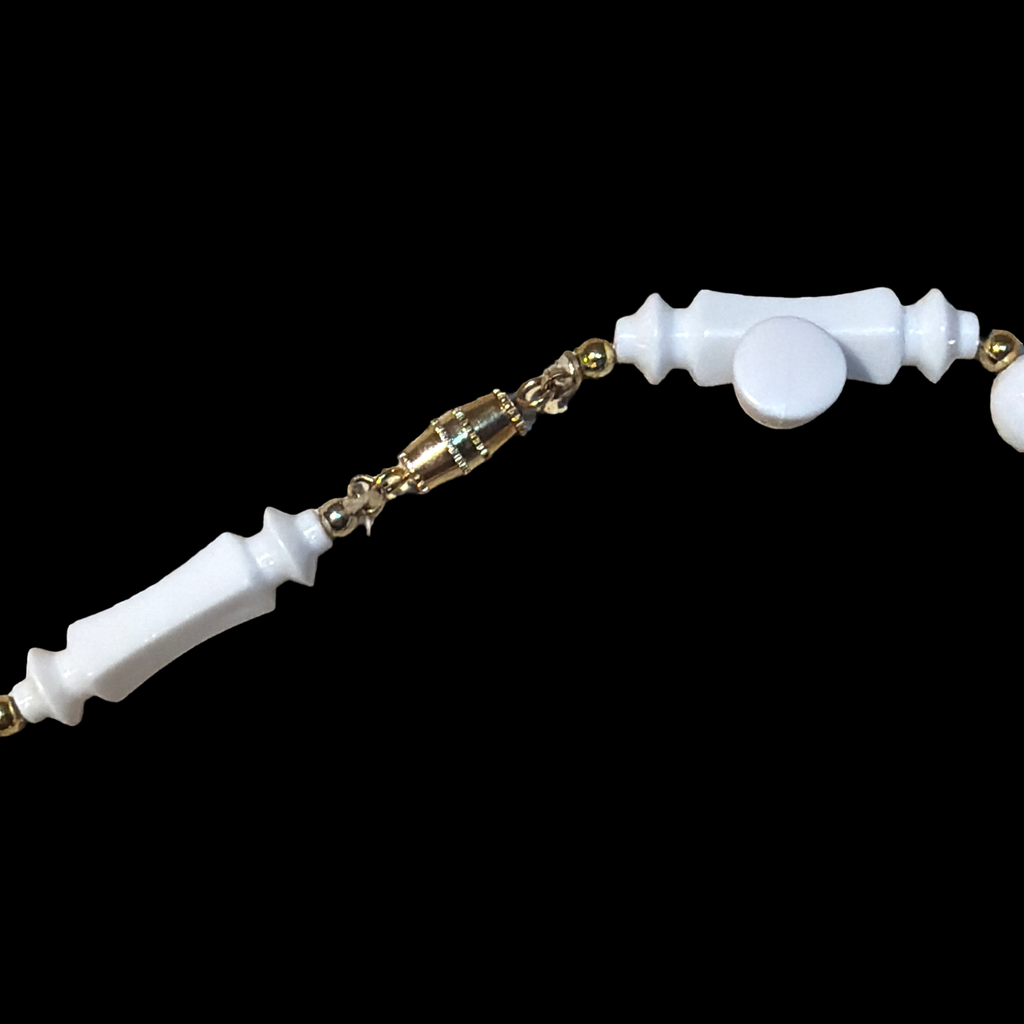 1960'S WHITE CASUAL ELEGANCE