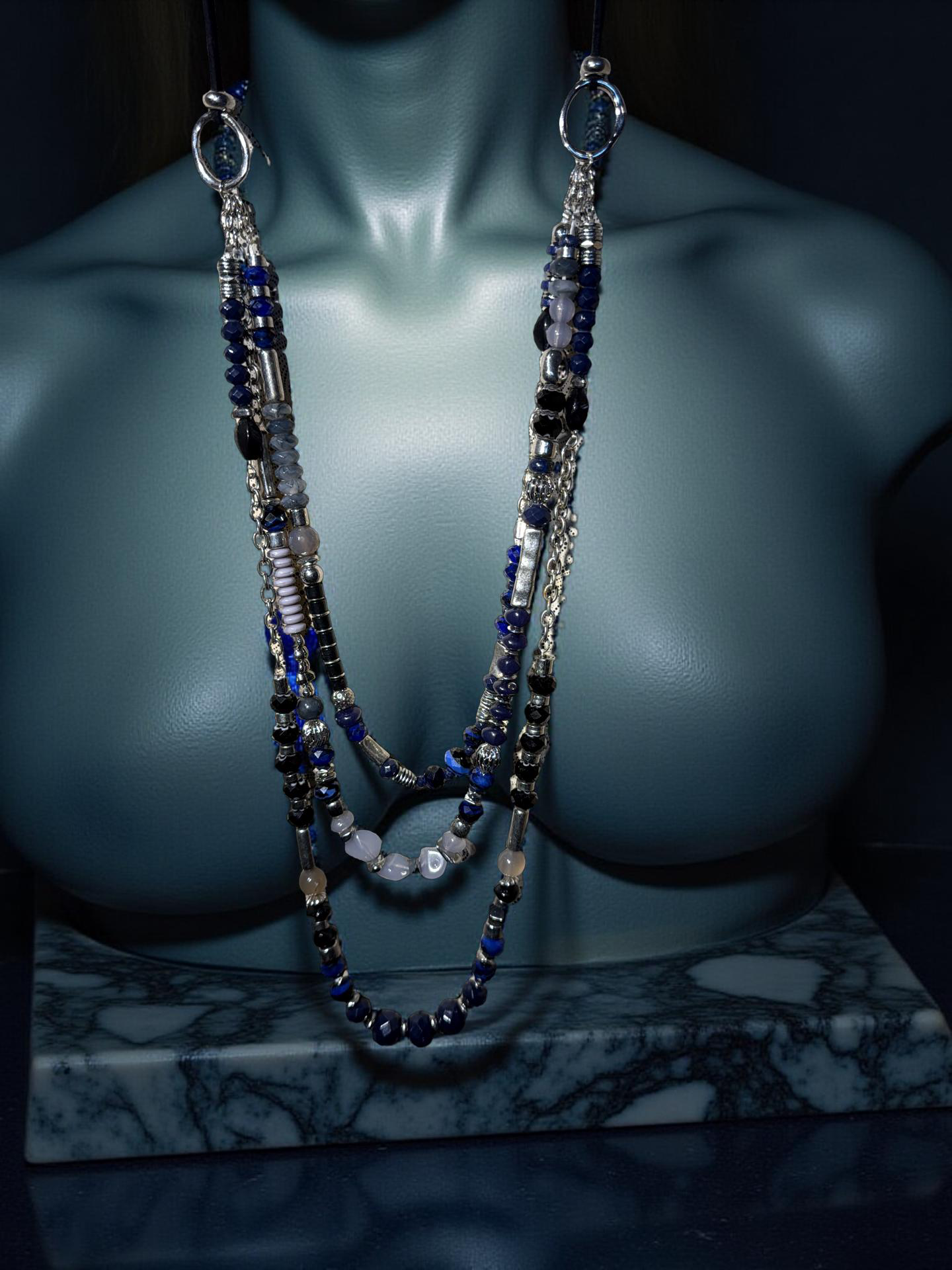 MIDNIGHT DREAM NECKLACE