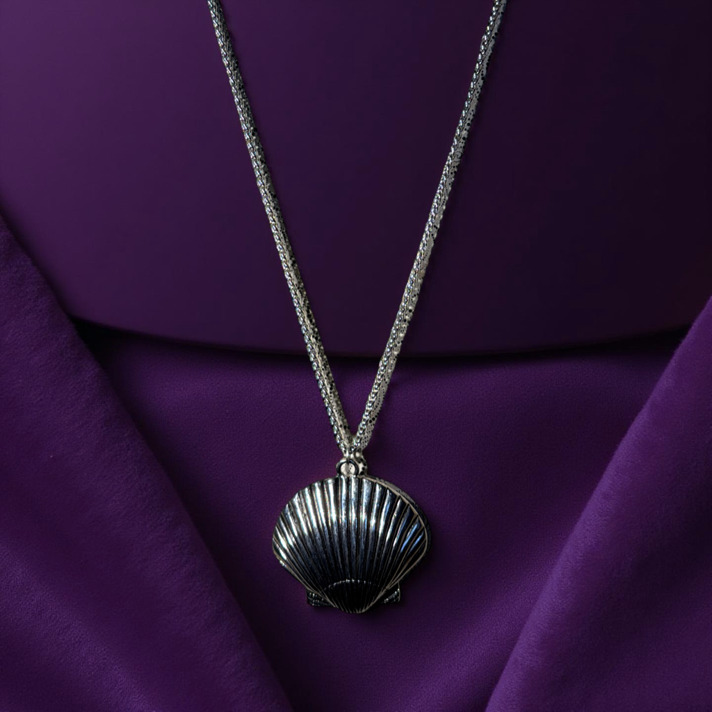 SEASHELL STATEMENT NECKLACE