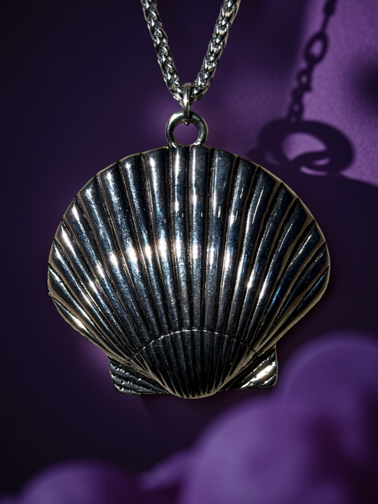 SEASHELL STATEMENT NECKLACE