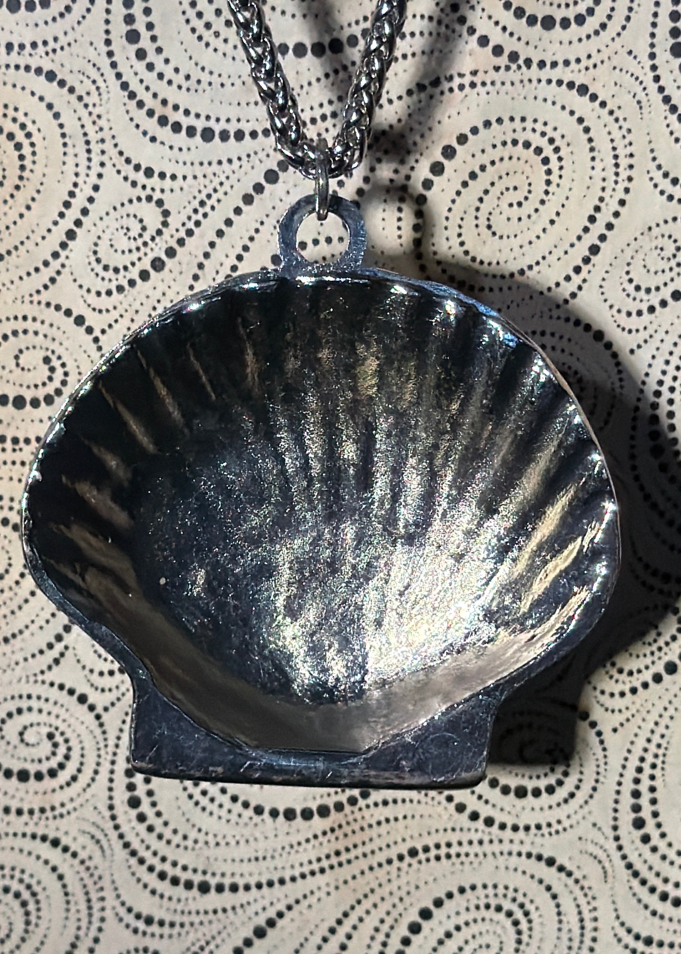 SEASHELL STATEMENT NECKLACE