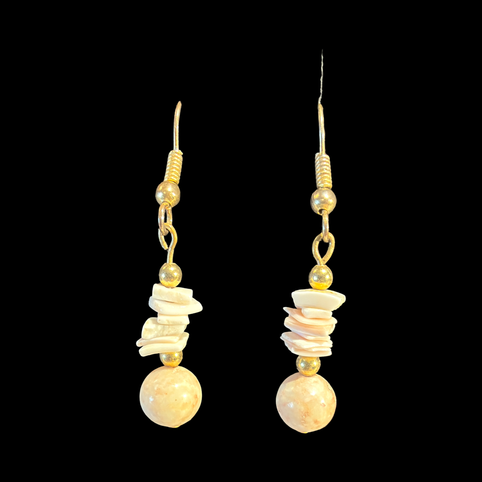 SHELLY IS THAT YOU NECKLACE AND EARRINGS