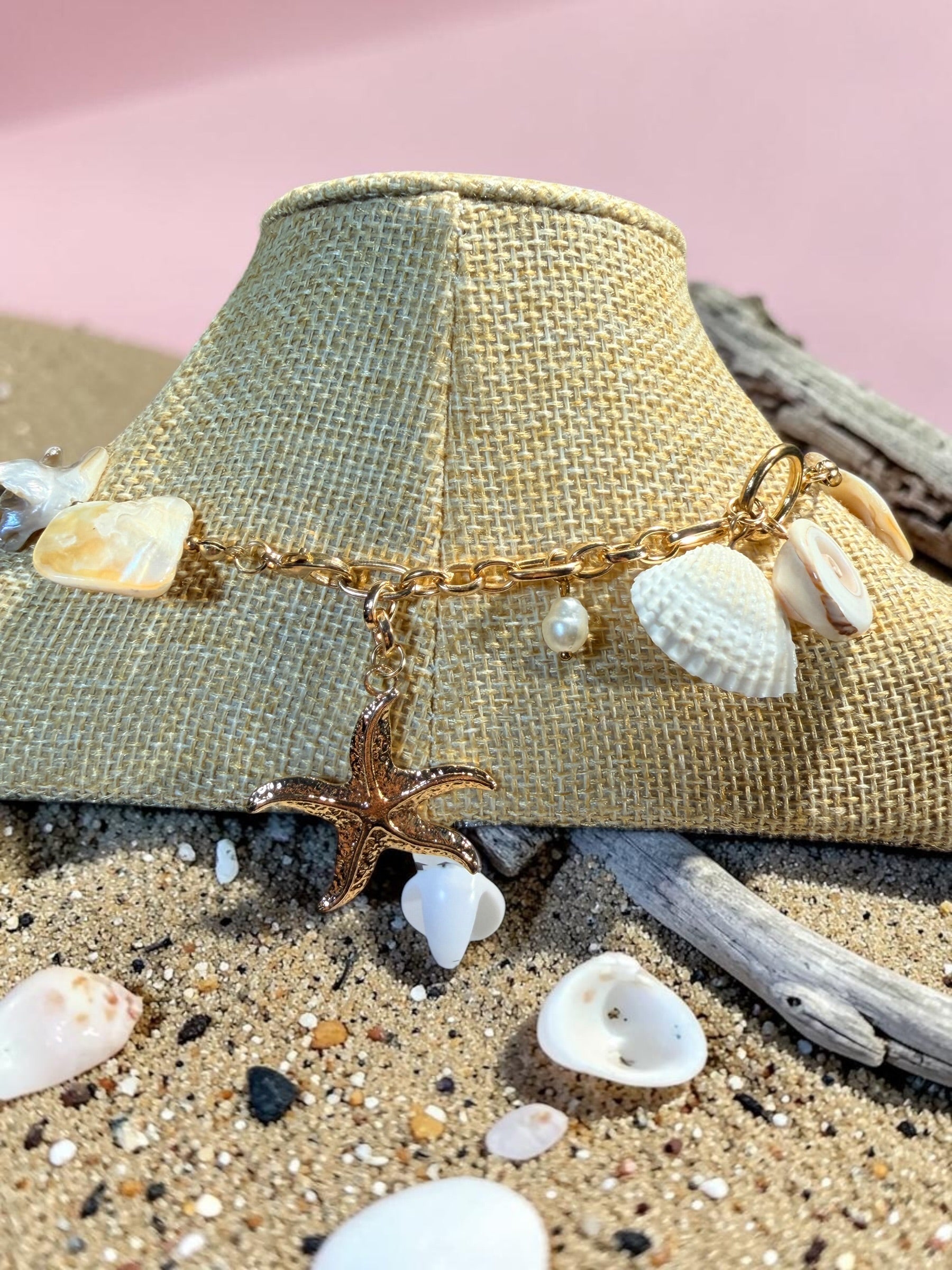 REAL SHELL WITH GOLD TONE STARFISH NECKLACE
