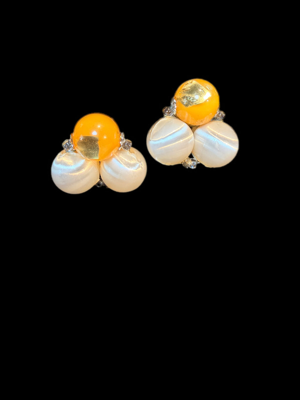 VINTAGE YELLOW & WHITE BEADED EARRINGS
