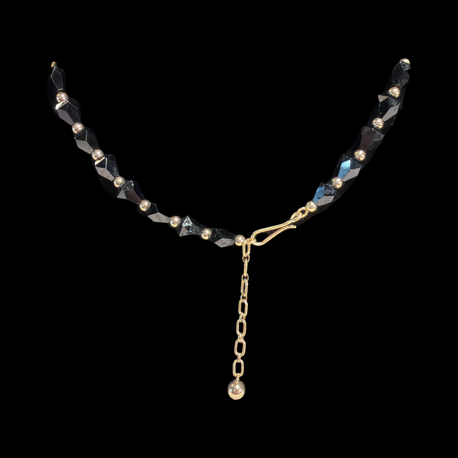 SIMMONS 12K FILLED GLASS BLACK GLASS NECKLACE