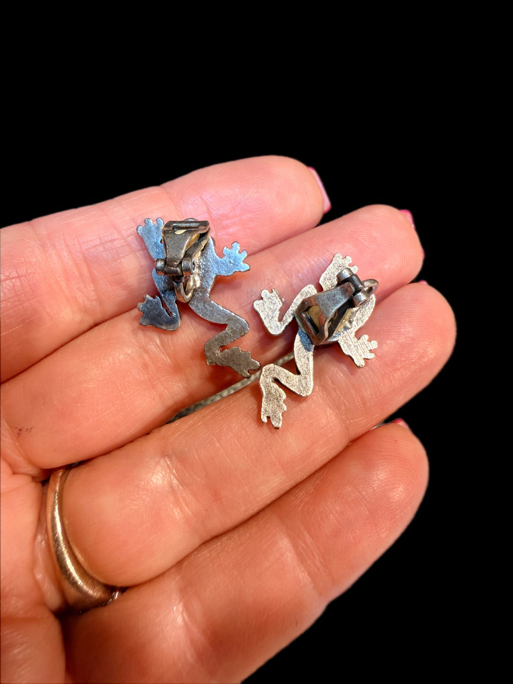 GREEN BEADED PEWTER FROG EARRINGS