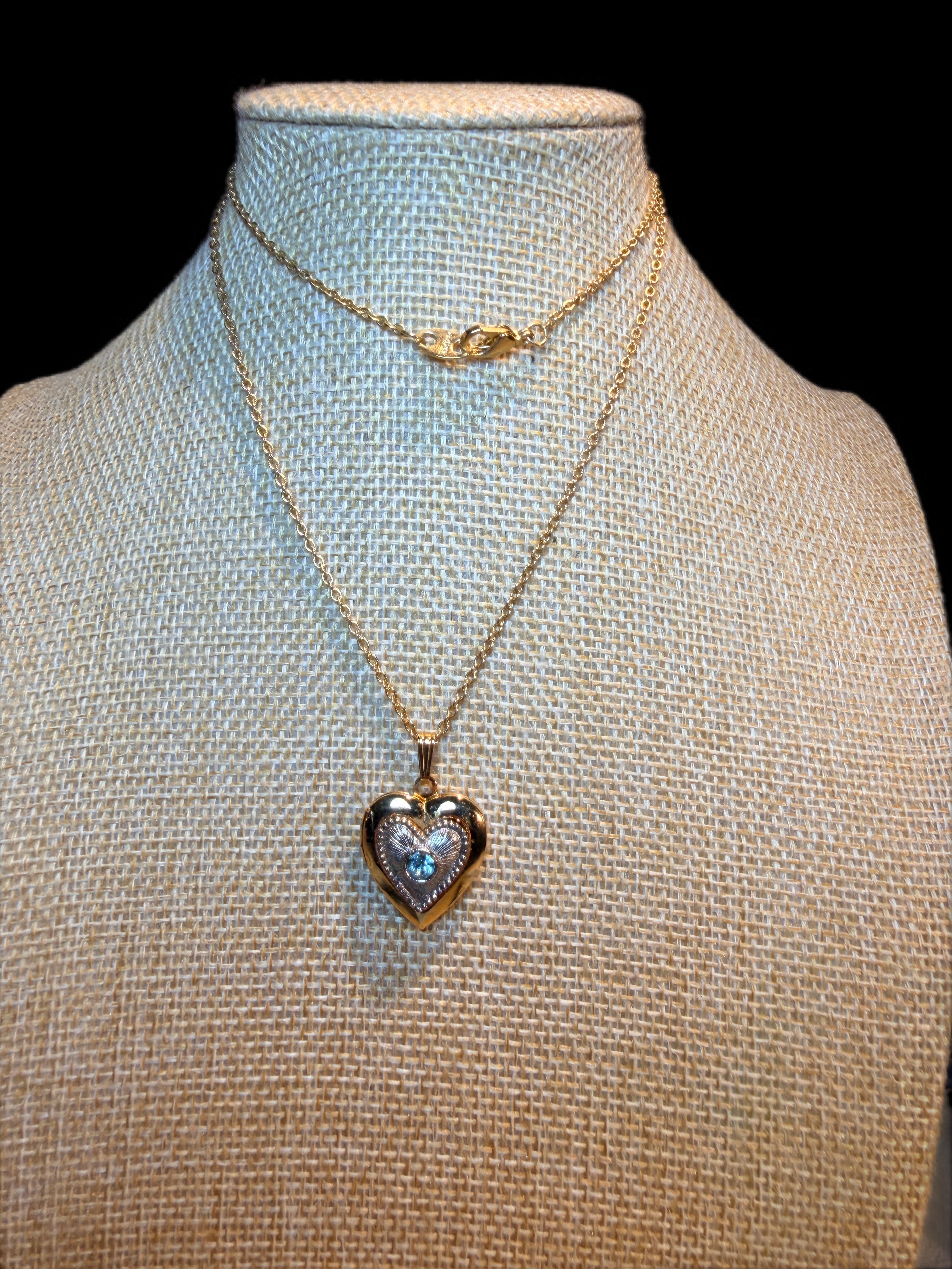 AVON HEART LOCKET NECKLACE