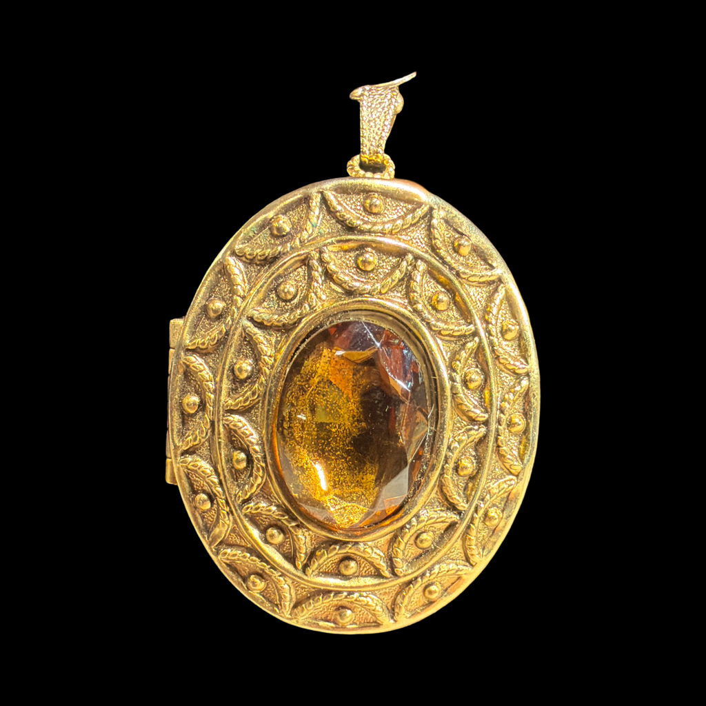 AMBER YOU SMELL SO PRETTY