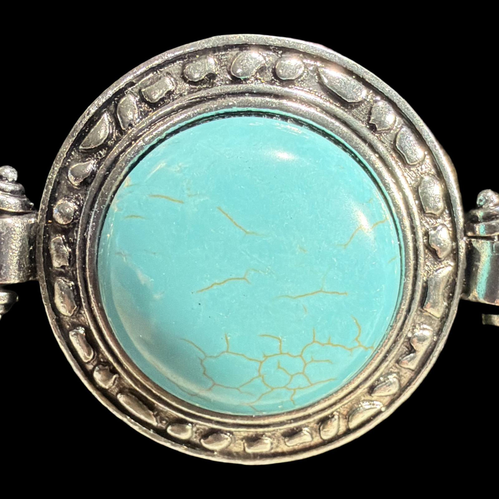 AFFORDABLE TURQUOISE COLORED BRACELET