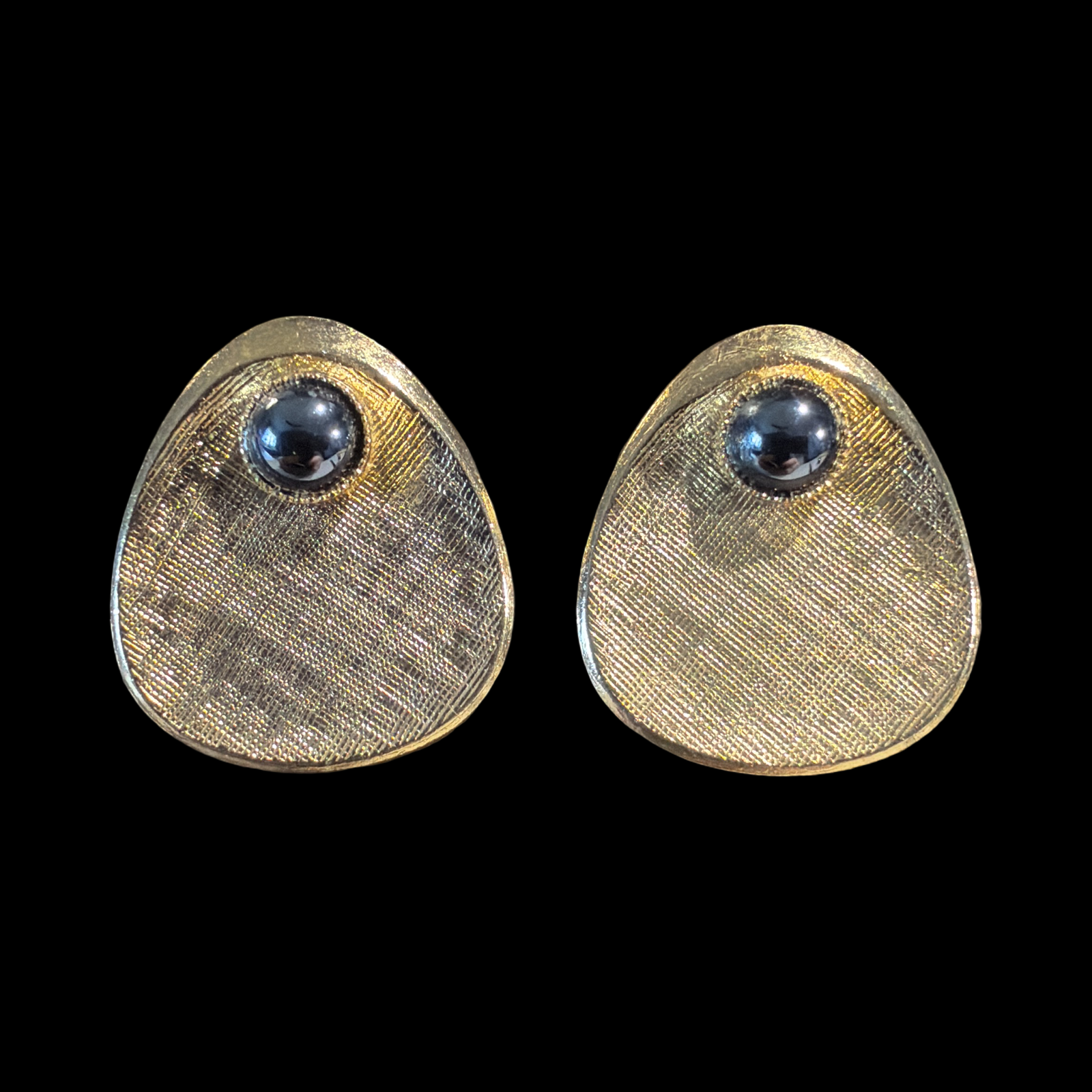 TEXTURED GOLD TONE AND HEMATITE CUFFLINKS