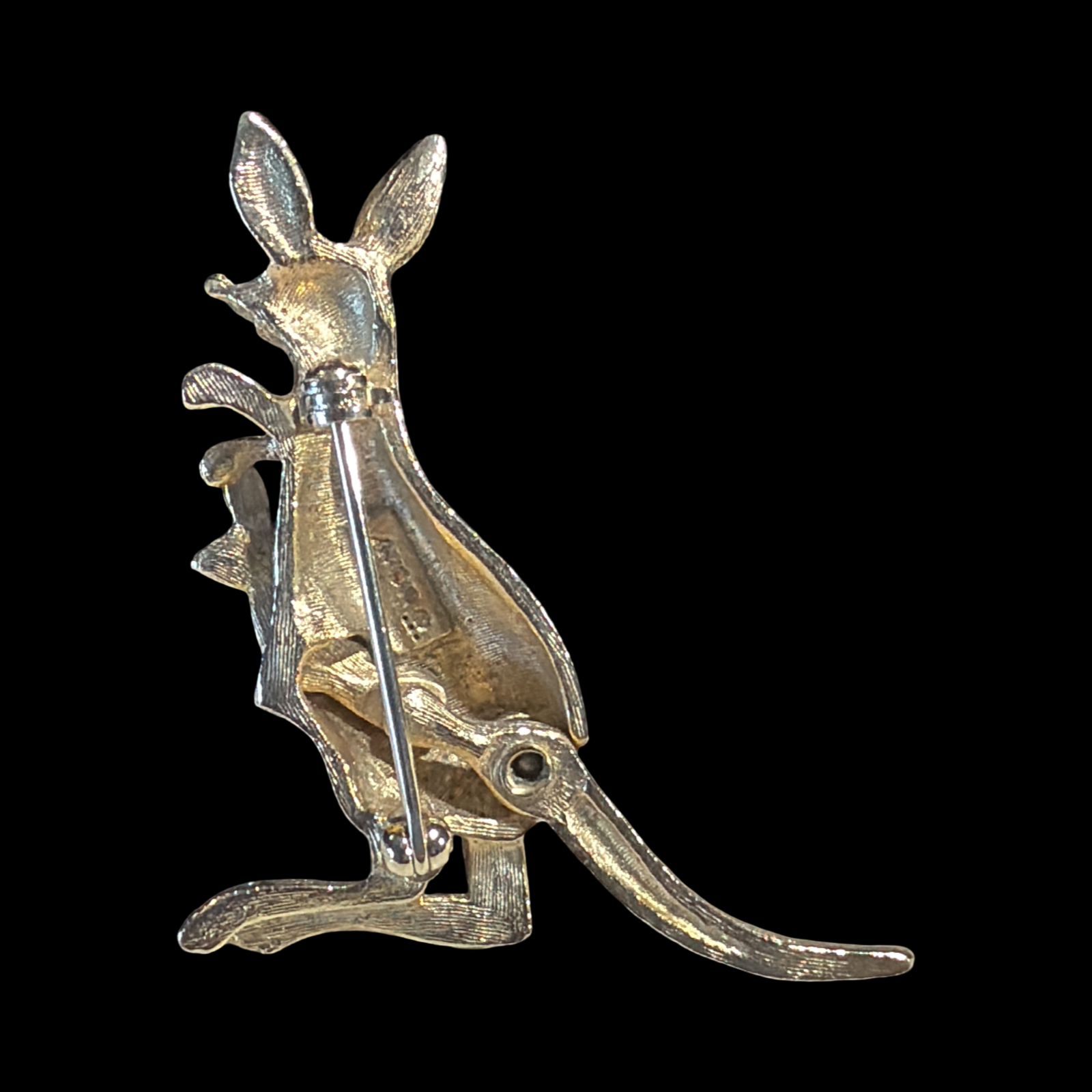 GOLDEN JOEY BROOCH