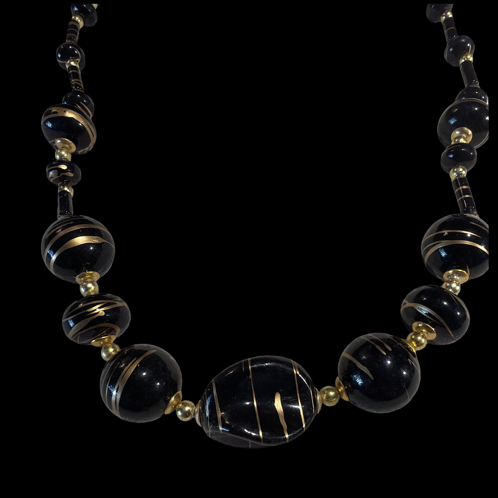 BLACK WITH GOLD DRIZZLE NECKLACE