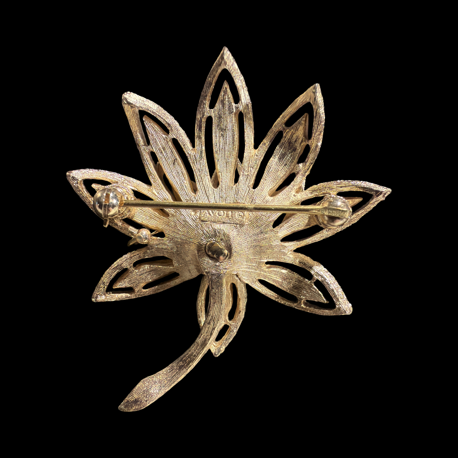 AVON PRECIOUS PRETENDERS BROOCH