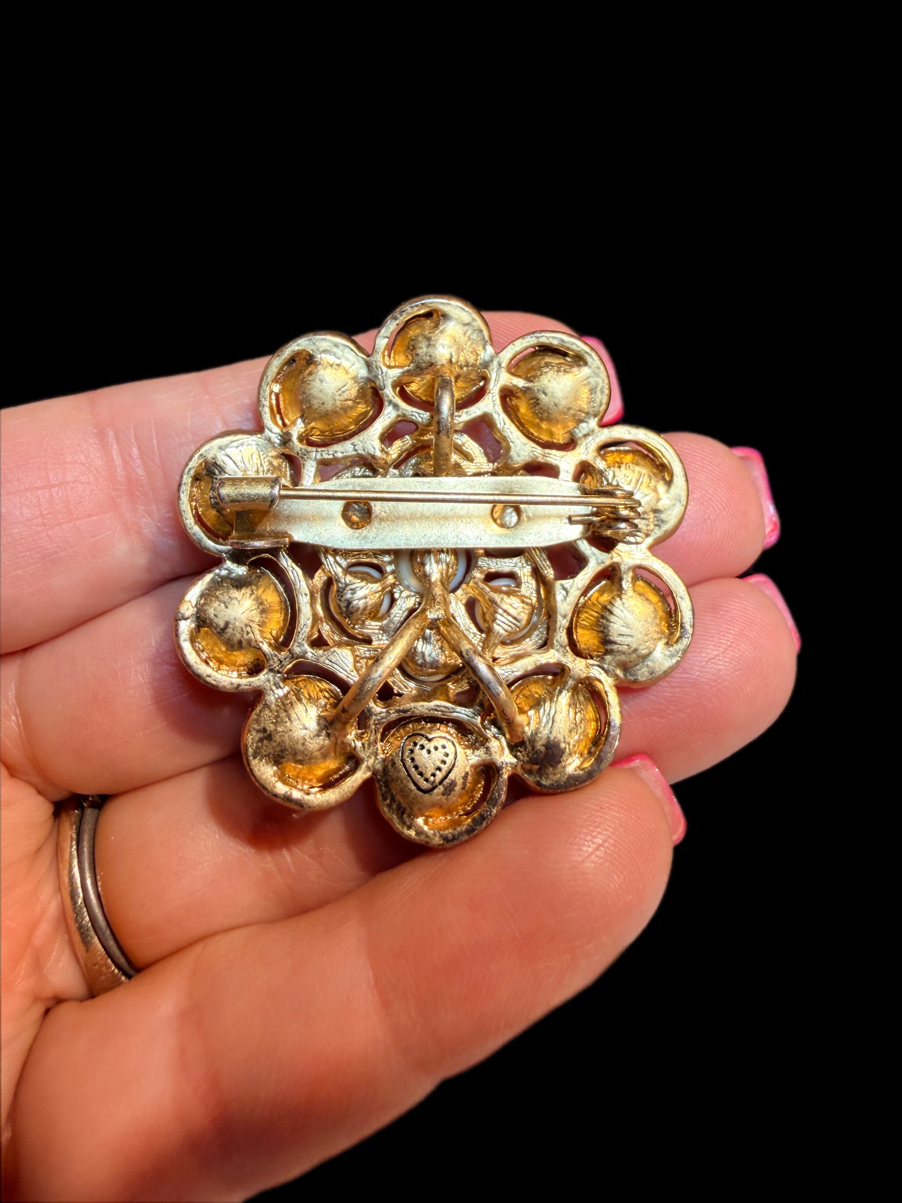 STELLA & DOT WHITE BEADED BROOCH OR PENDANT