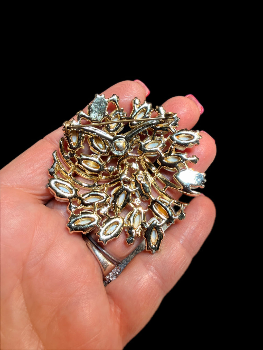 LARGE WHITE HEAVY FLORAL BROOCH