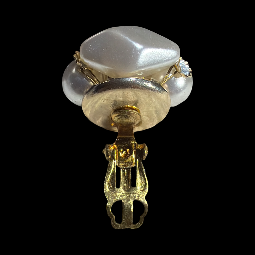 JAPAN PEARL CLIP ONS