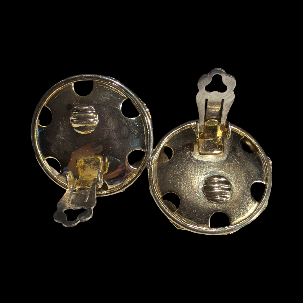 GOLD TONE SCROLL VINTAGE CLIPS