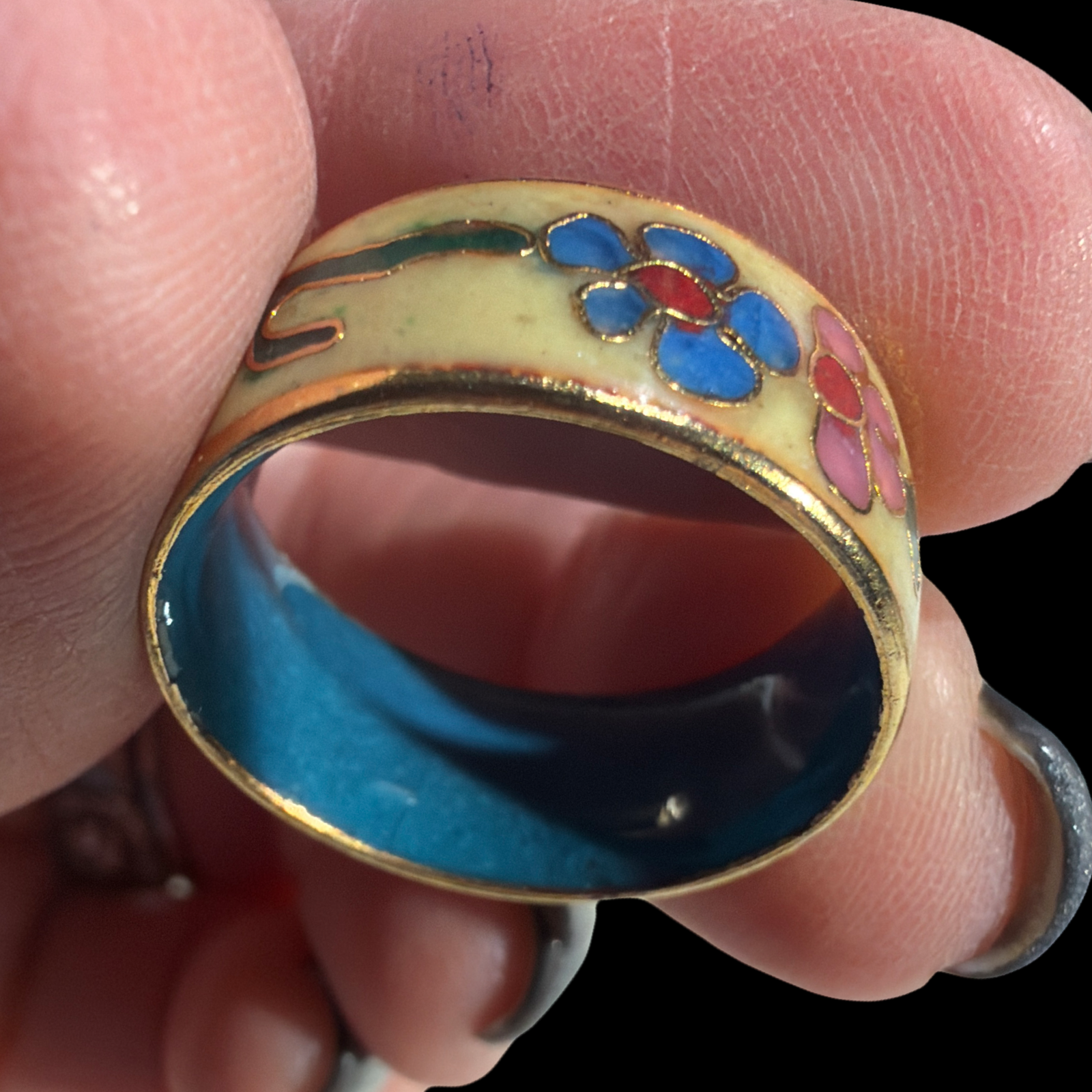 CREAM CLOISONNE RING