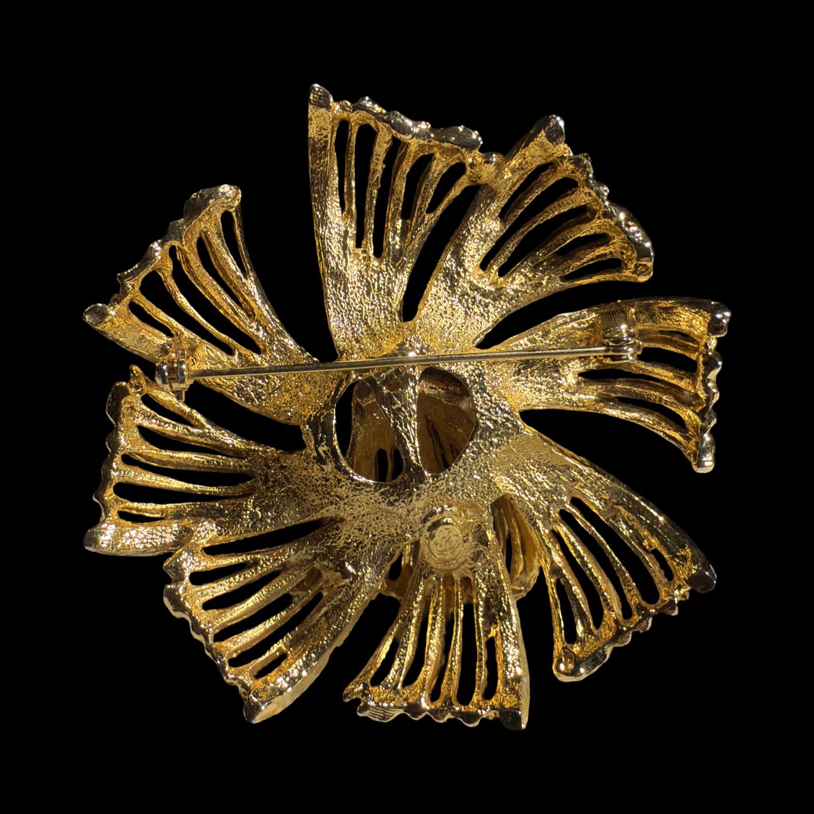 MONET ORDELIA BROOCH
