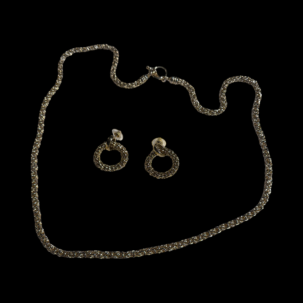 GOLD TONE WOVEN NECKLACE AND EARRINGS