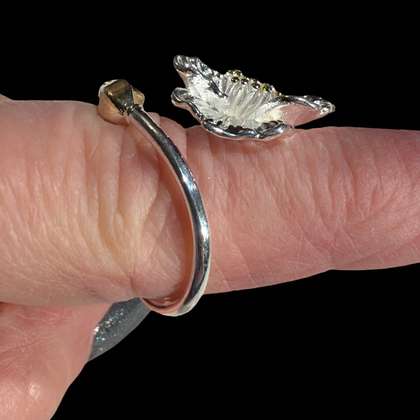 TWISTED POPPY RING