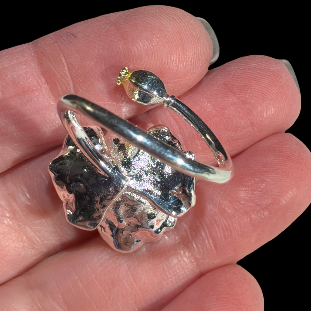 TWISTED POPPY RING