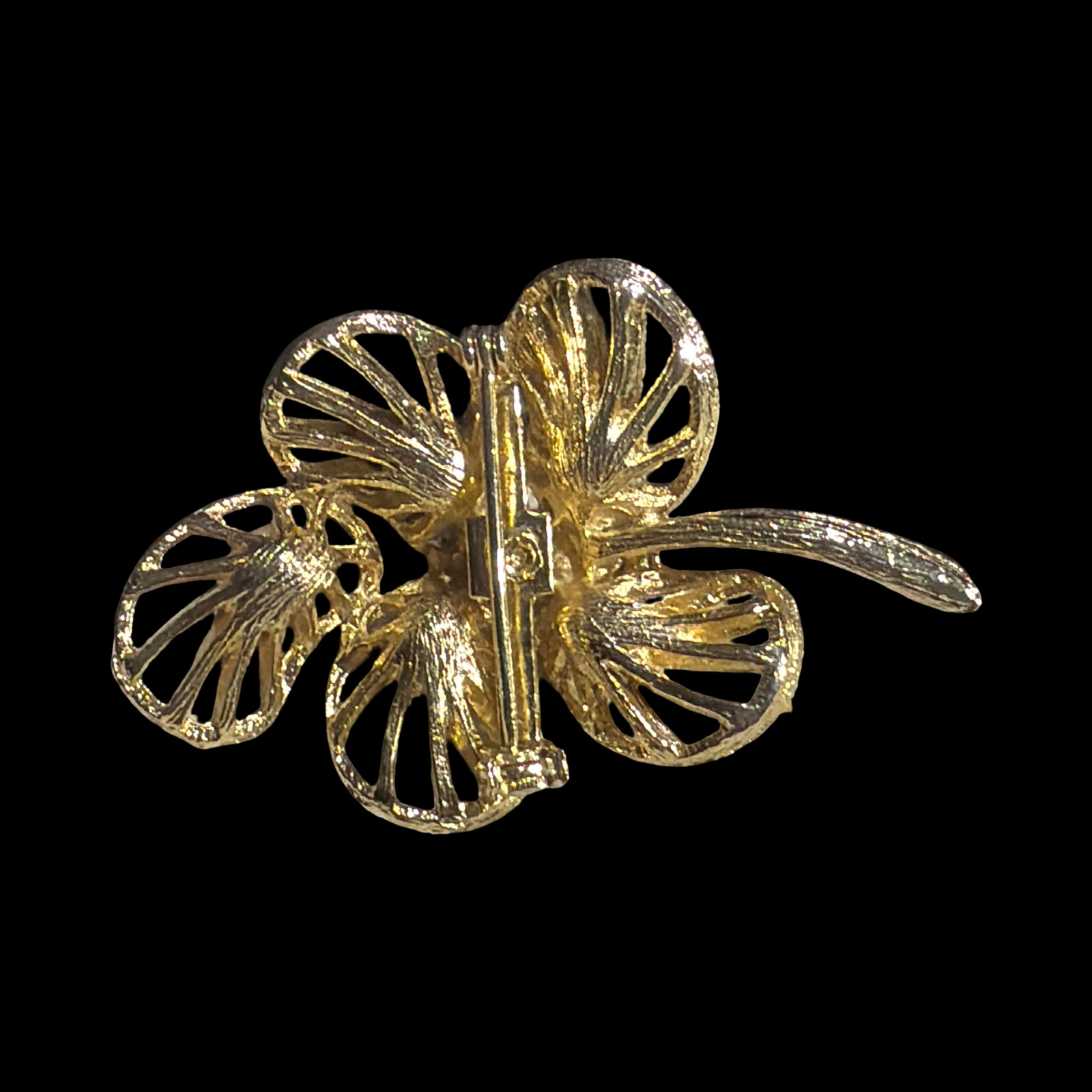 OYSTER LEAF BROOCH