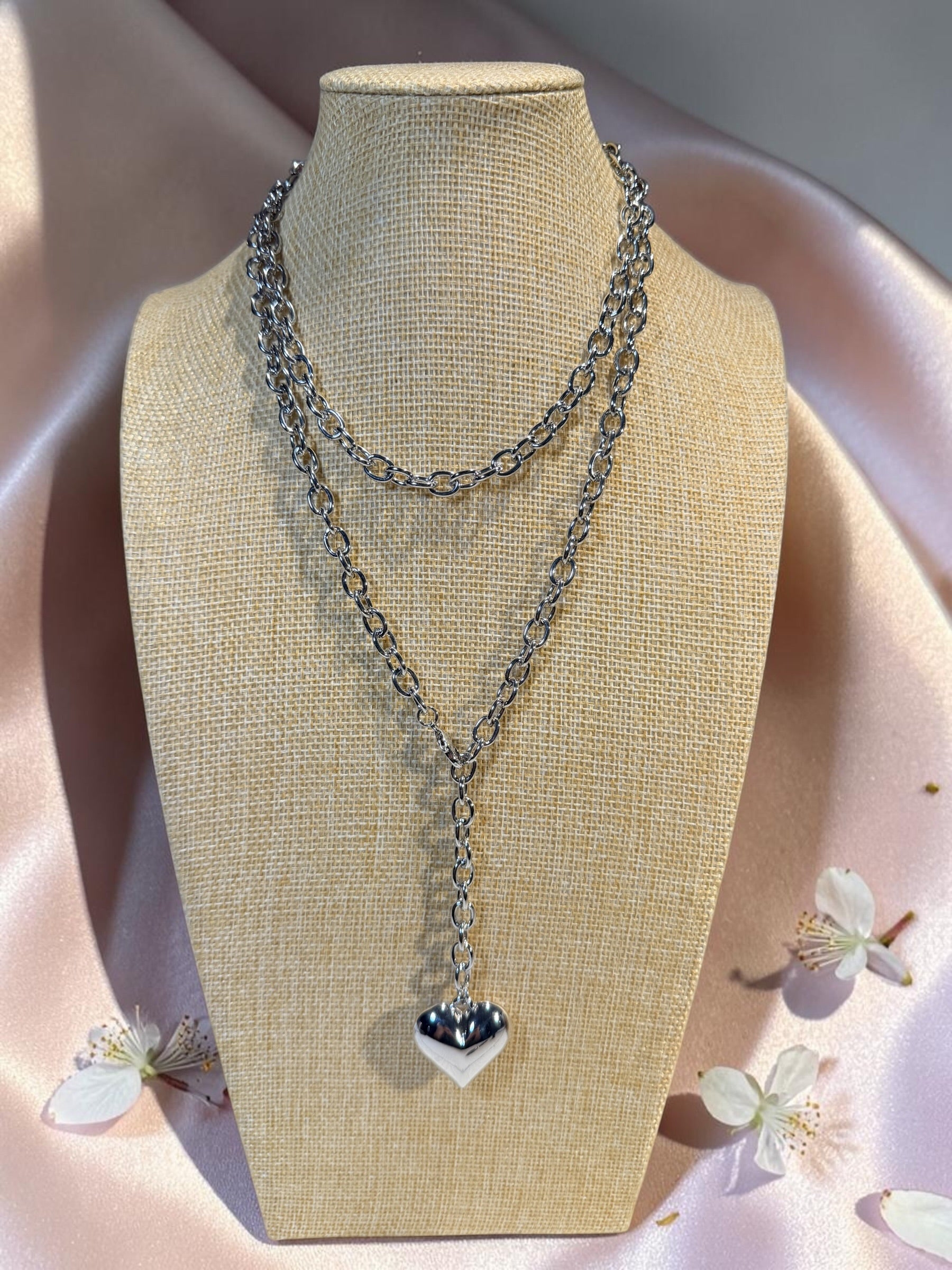 SILVER HEART PENDANT NECKLACE