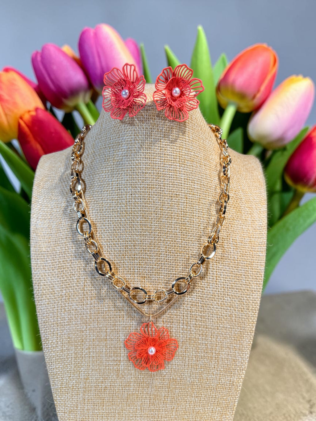 CORAL FLORAL NECKLACE AND MATCHING EARRINGS