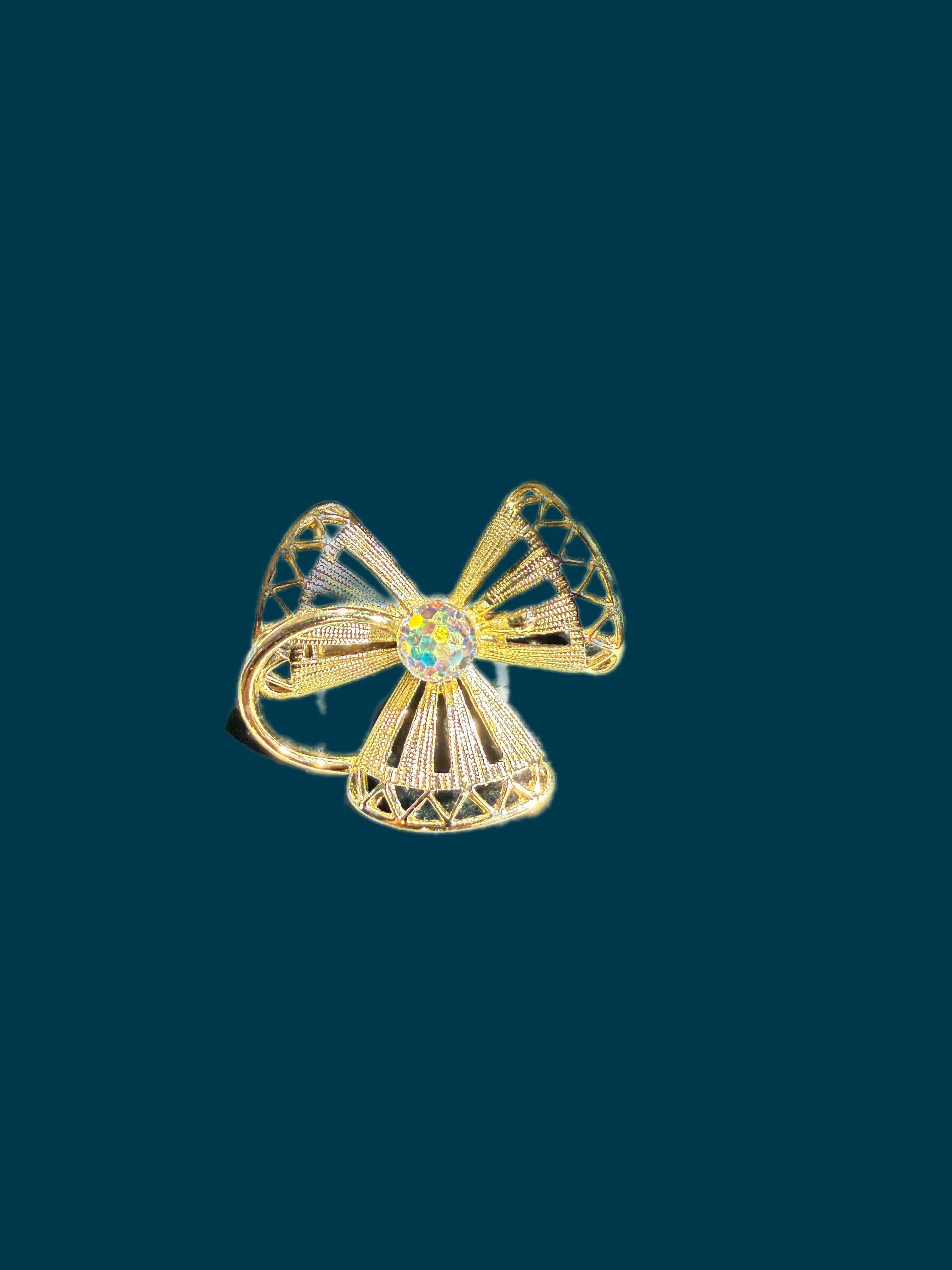 AB CRYSTAL BALL BROOCH