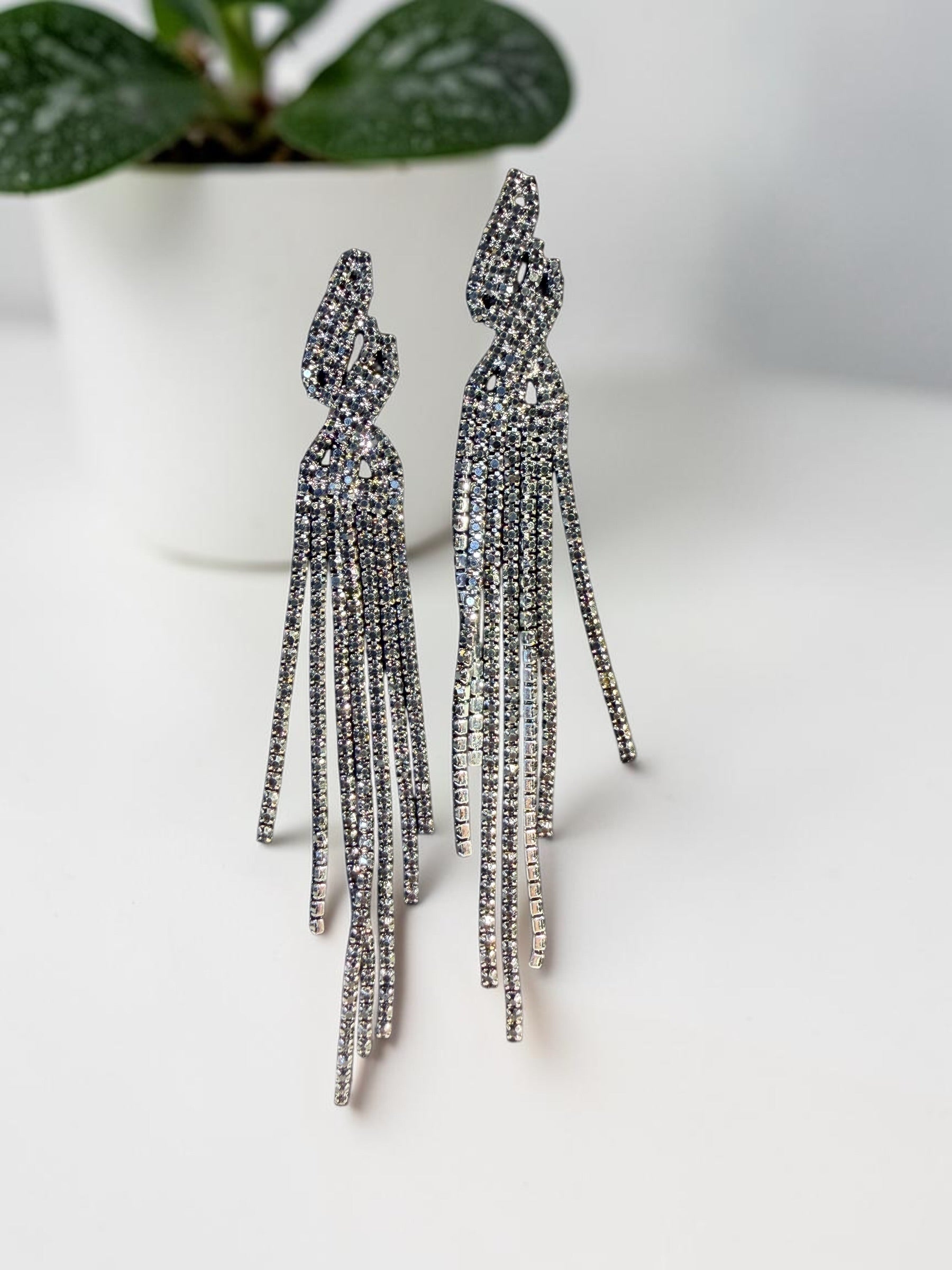 BLACK RHINESTONE EARRINGS