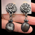 BLACK STONE EARRINGS
