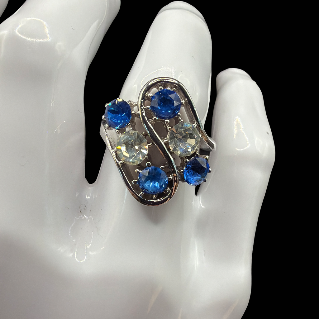 VINTAGE BLUE AND CLEAR RING