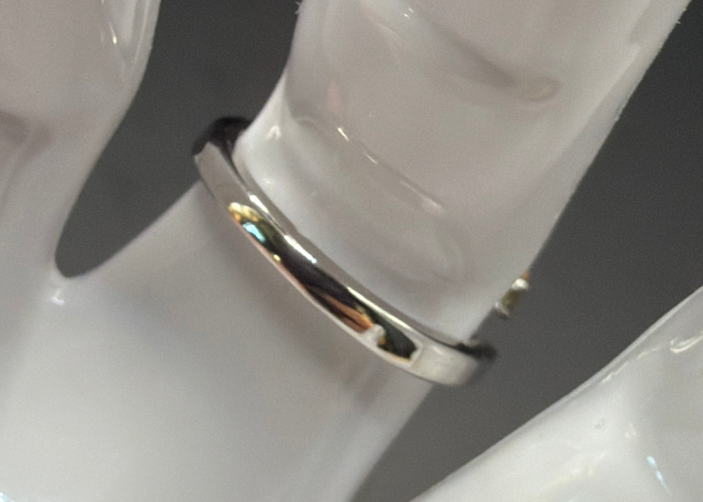 VINTAGE BLUE AND CLEAR RING