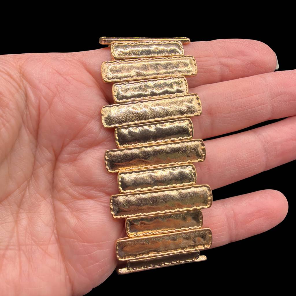 GOLDTONE STRETCH BRACELET