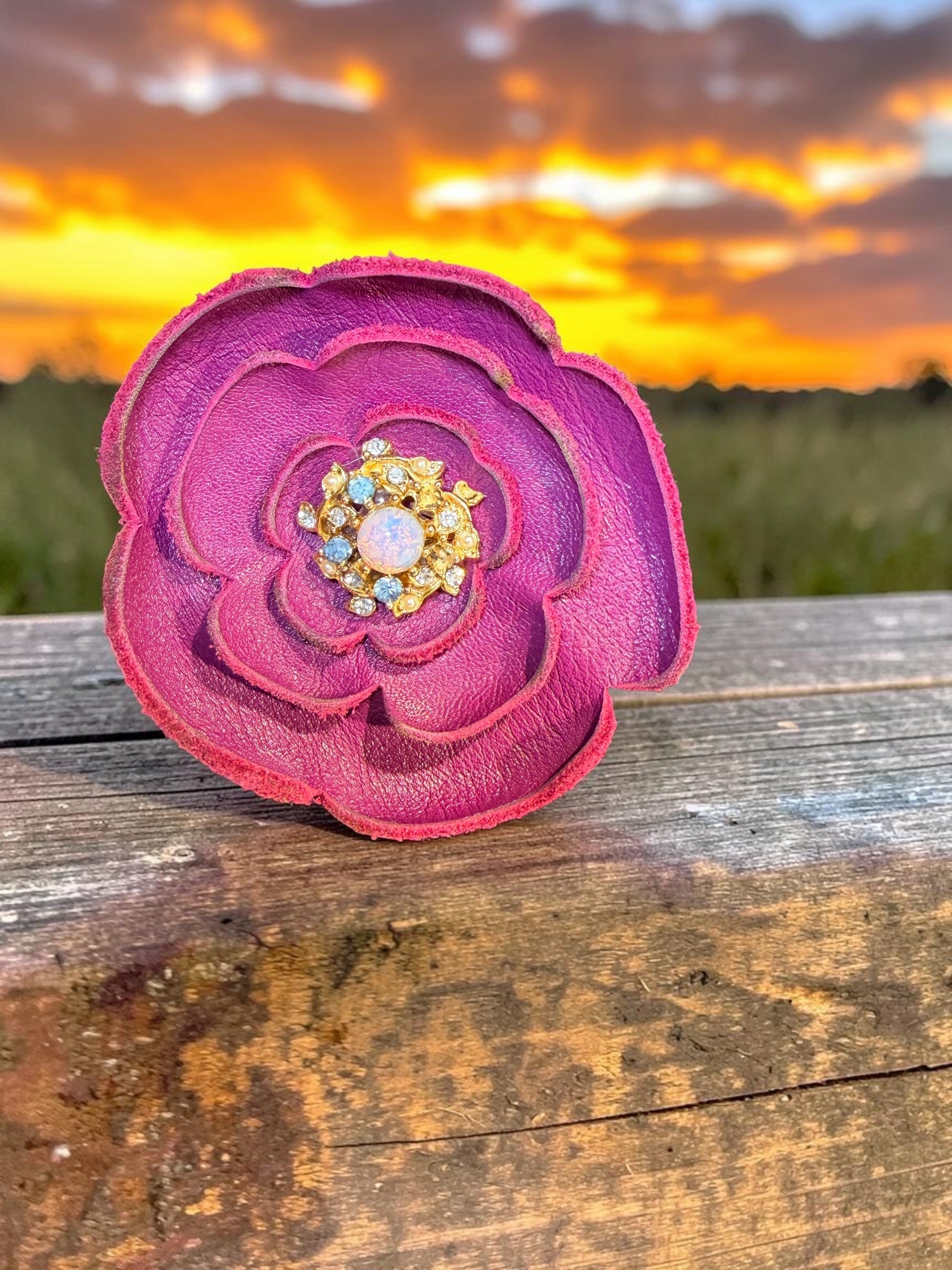 LARGE MAGENTA FLOWER BARRETT OR BROOCH