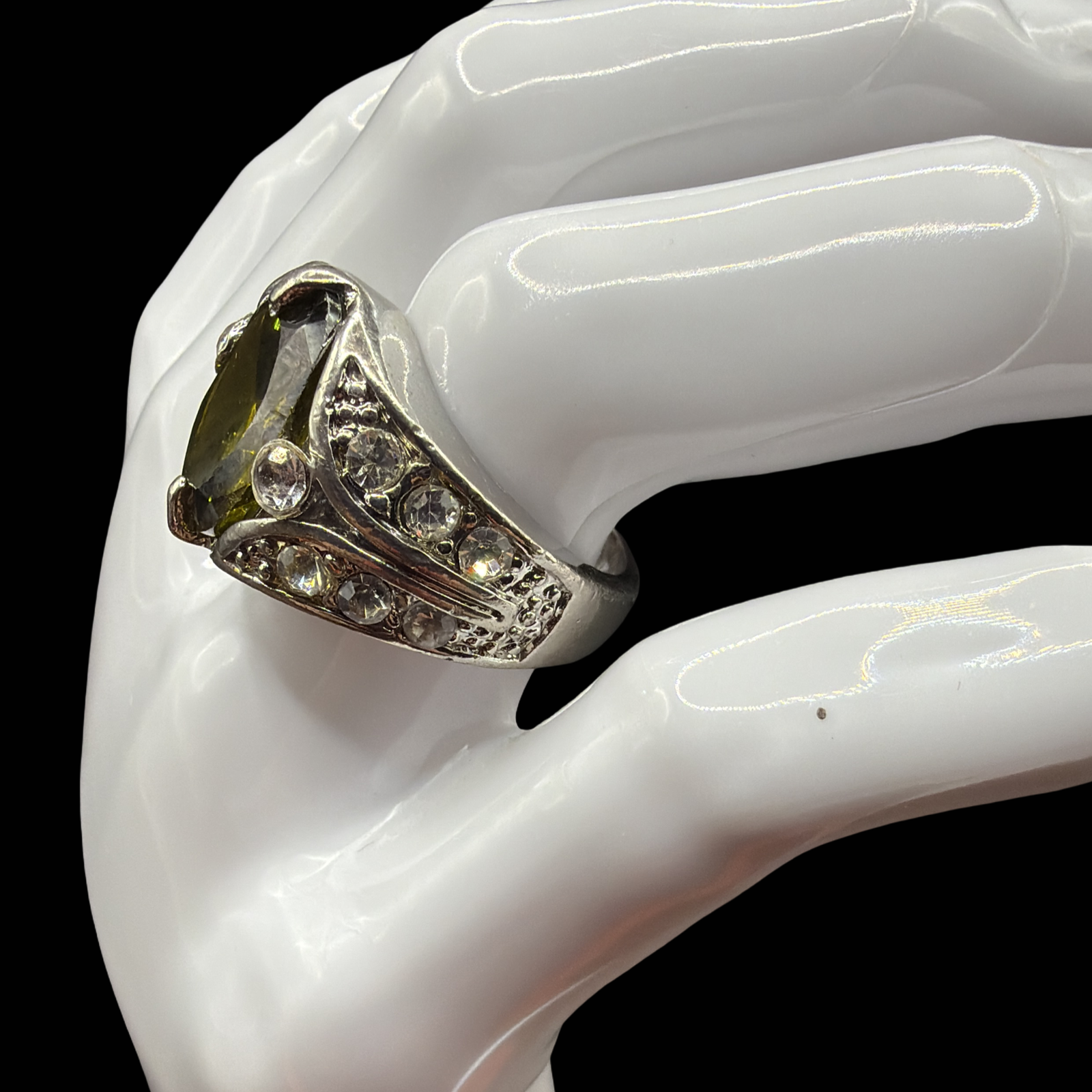 SILVER TONE COSTUME RING