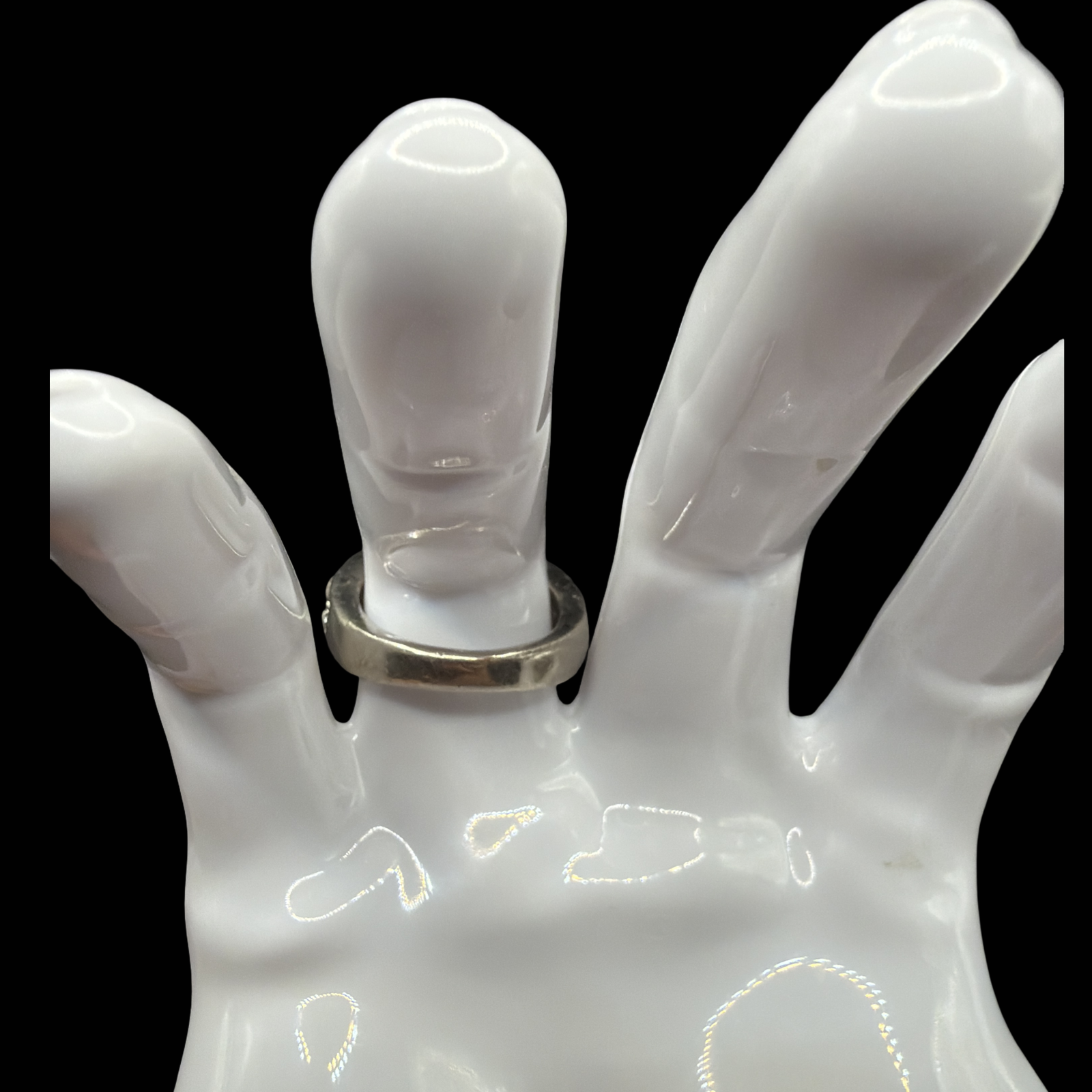 SILVER TONE COSTUME RING